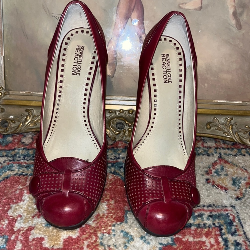 Kenneth Cole reaction roses are red leather button toe treaded high heel